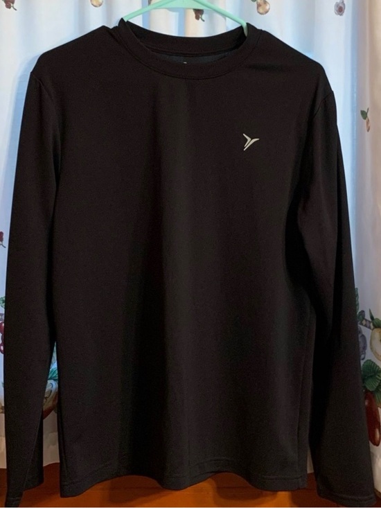 Old Navy Other - Old Navy Black Long-Sleeve Athletic Crew Shirt